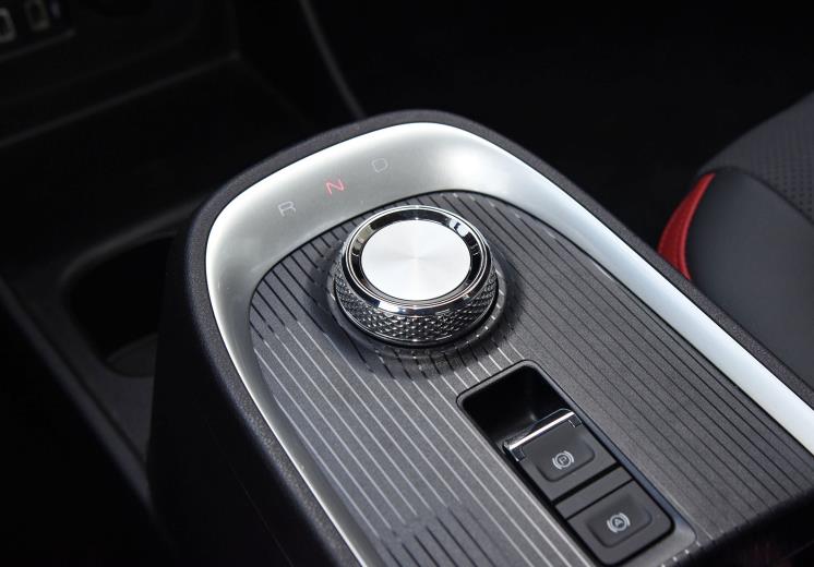 比亚迪元和欧拉好猫哪个值得买,比亚迪海豚和欧拉好猫性价比