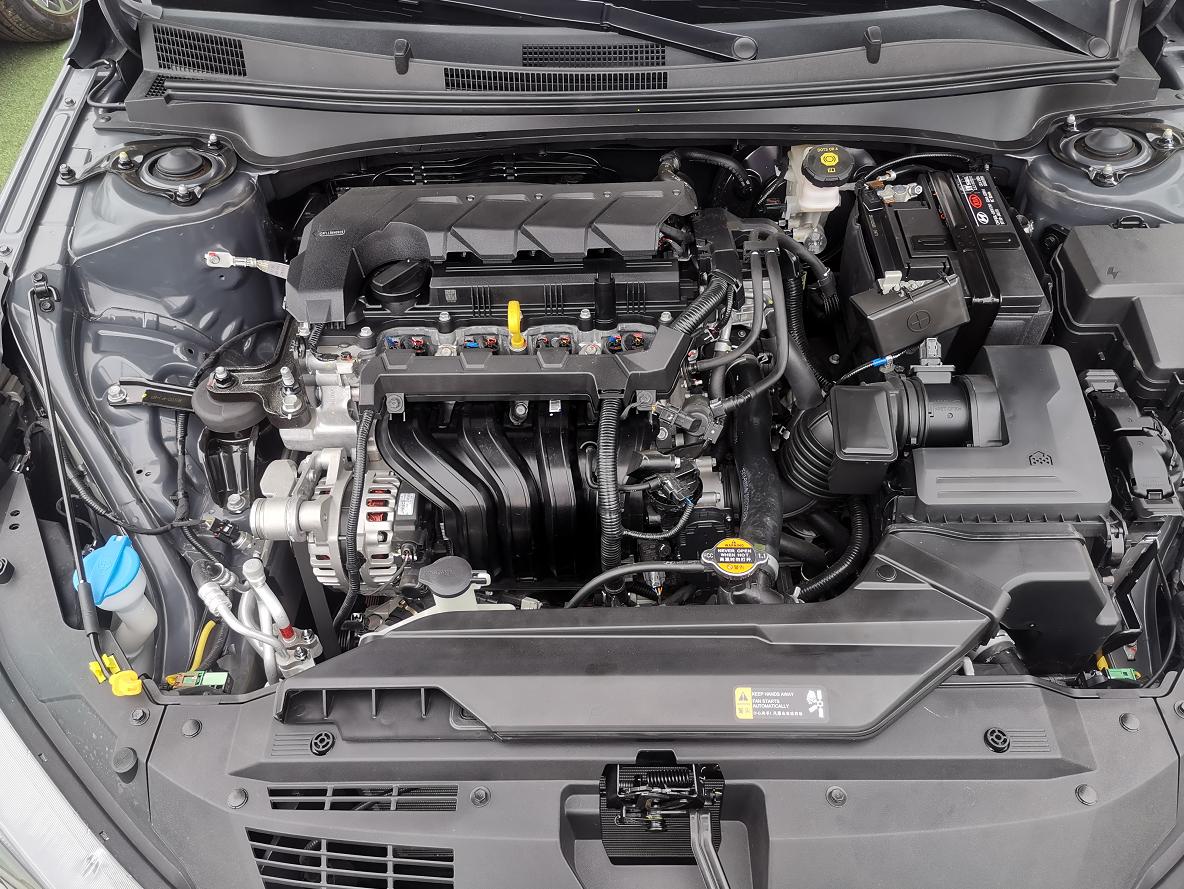 第七代伊兰特倒车影像,第七代伊兰特中控解析图片