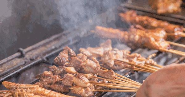 烧烤季，来雄大烤吧造起来！这世界没有人，能够拒绝烧烤的诱惑