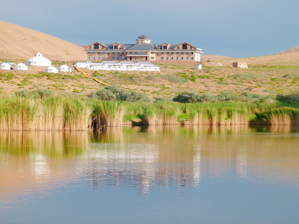中国最奇幻的沙漠酒店,最美旅游主题酒店
