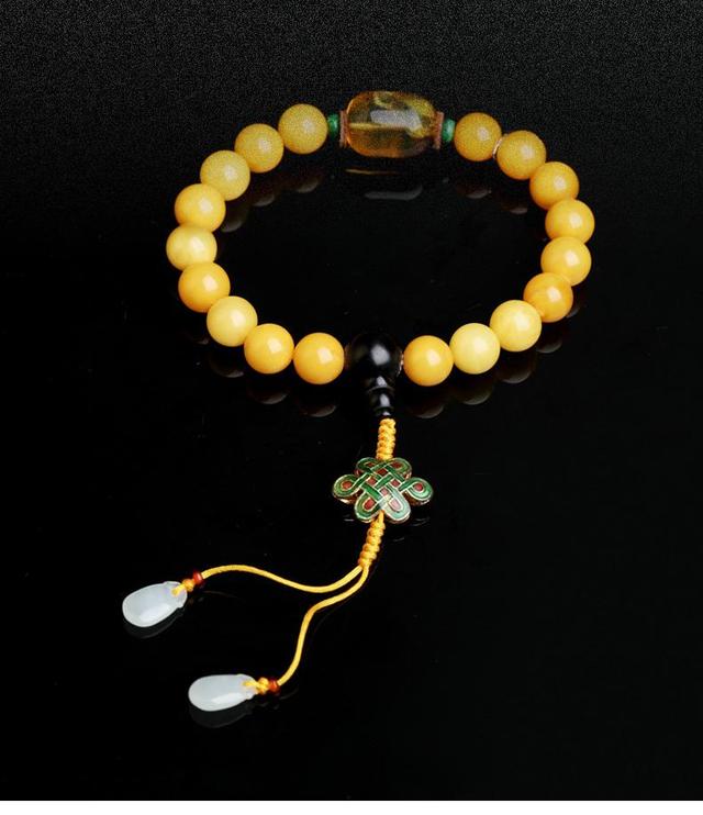 玩手串就是盘？你错了，搭配学不好，手串low到老