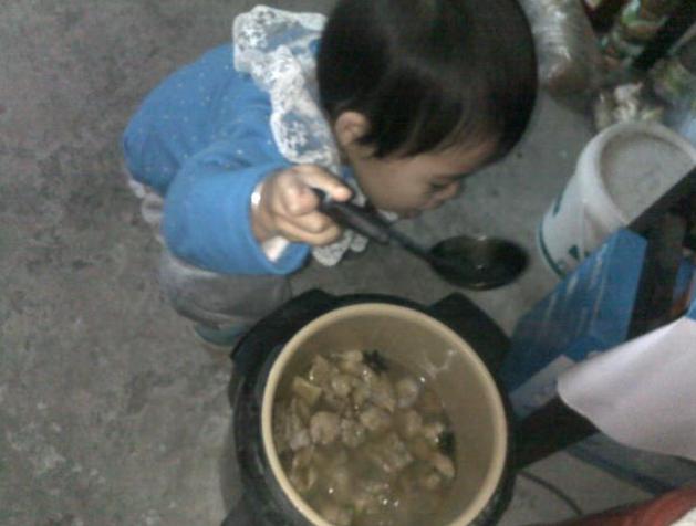 4岁儿童上吐下泻紧急处理,孩子6岁上吐下泻怎么办