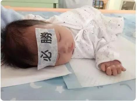 成年人发烧可以用儿童退热贴吗,发烧退热贴真的有用吗