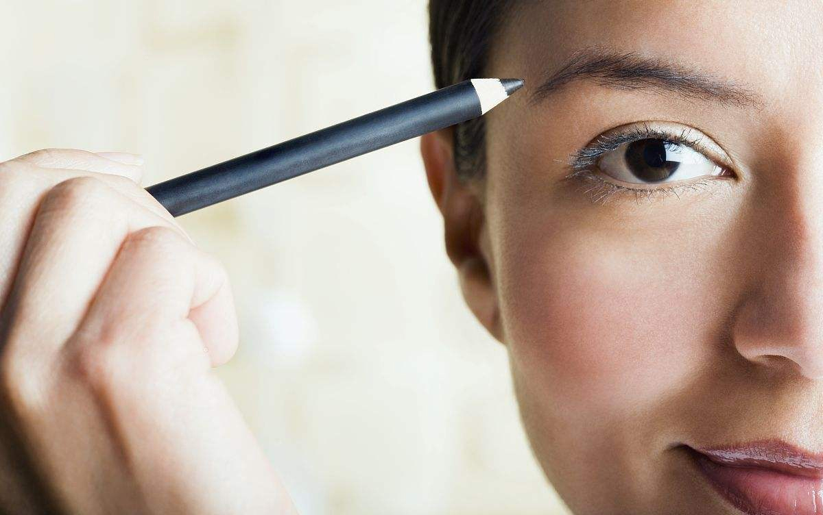 新手用眉笔画眉视频,新手画眉毛用一支眉笔画眉教程