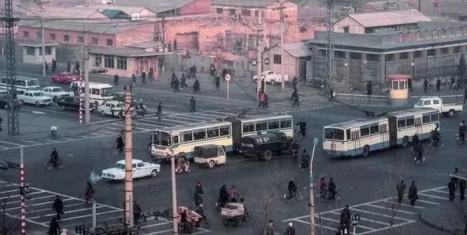 买了一年的车需要年审吗,买了辆二手车年检只有半年