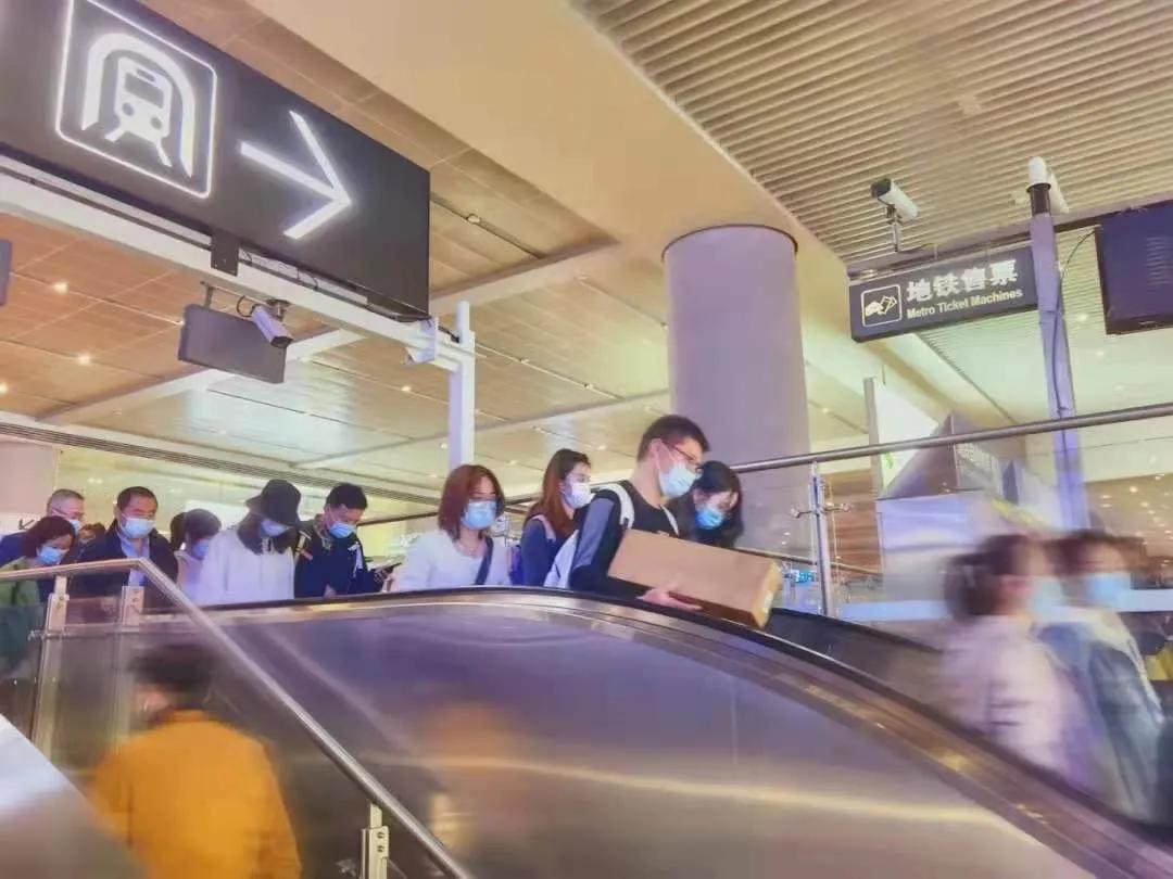 成都地铁原创歌曲,成都地铁最近放的歌