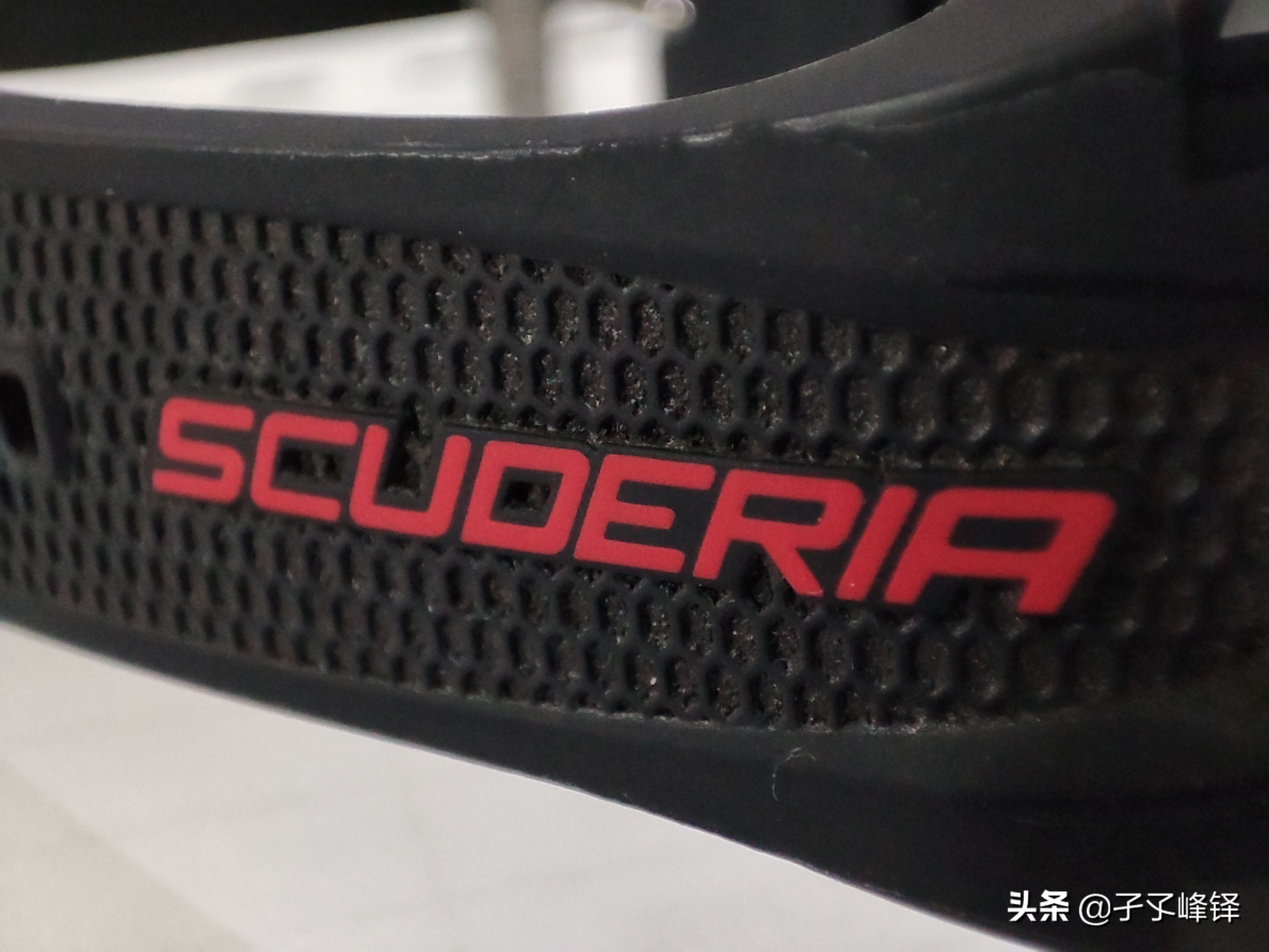 平民法拉利的真实性能车,平民版法拉利多少钱