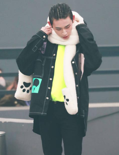 小鬼尤长靖在鬼屋里喊ninepercent (ninepercent小鬼尤长靖互怼)