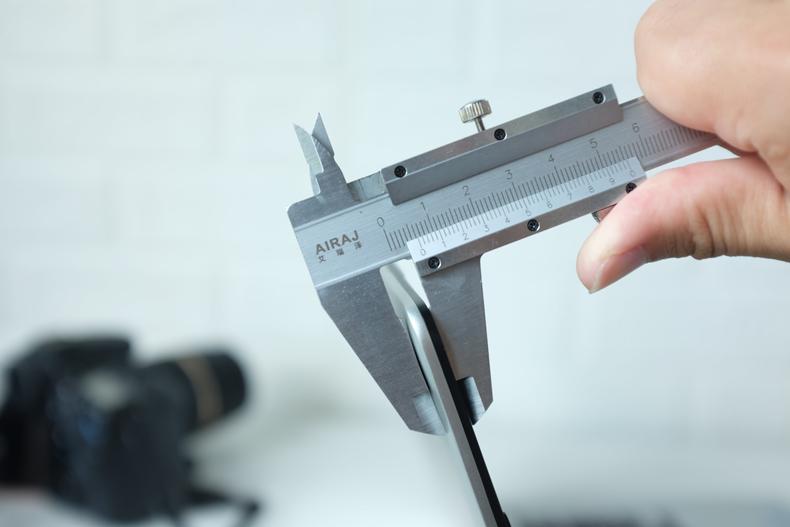 轻薄本14寸独显,轻薄本灵越