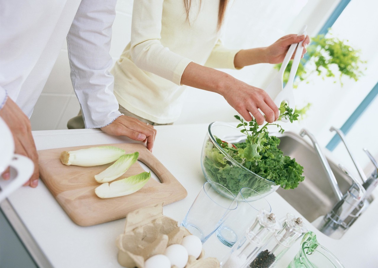 自来水到底从何而来,自来水是从河里搞出来的吗