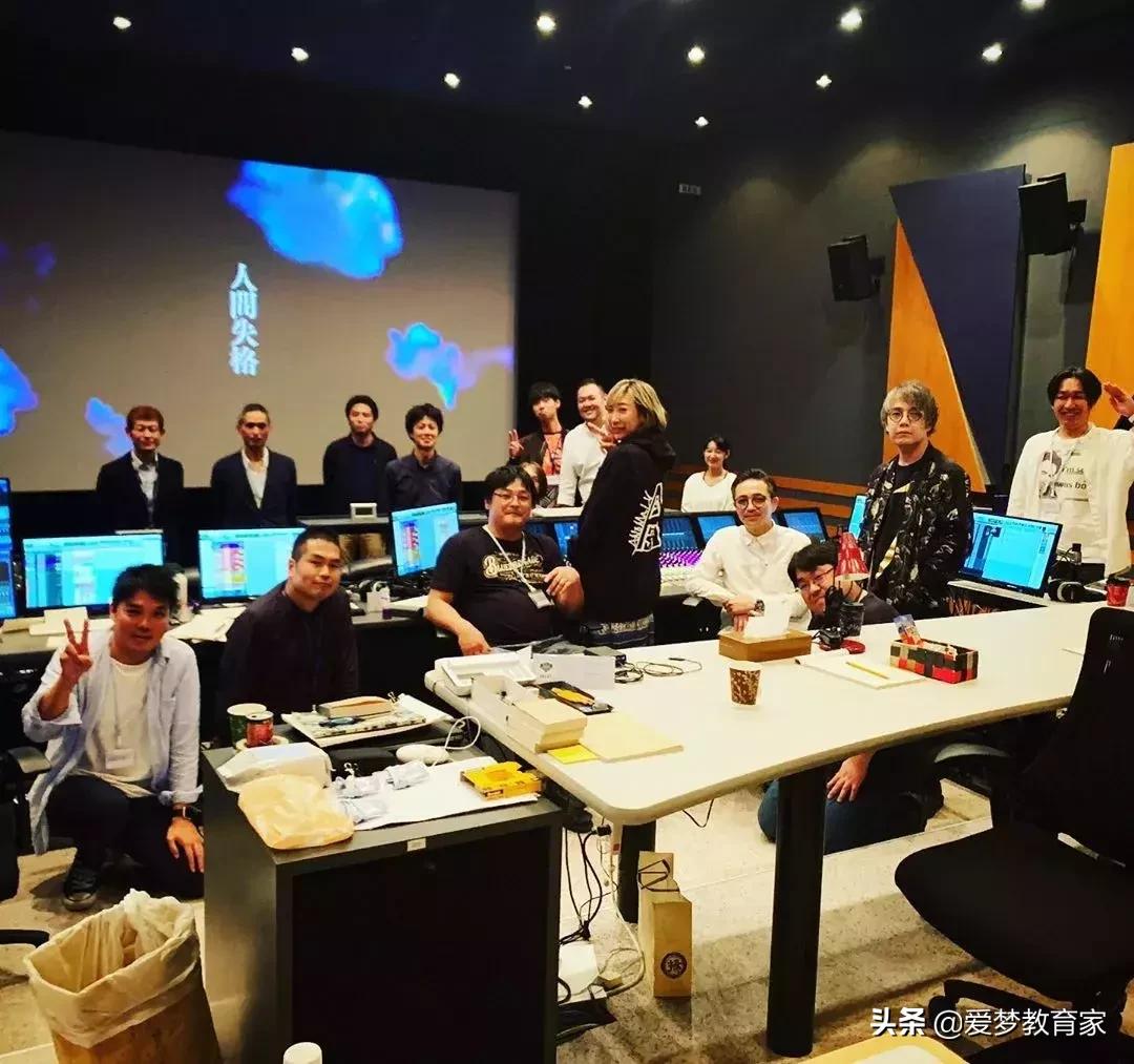 亚洲最狂野女导演,一年出3部新片,半个演艺圈为她站台