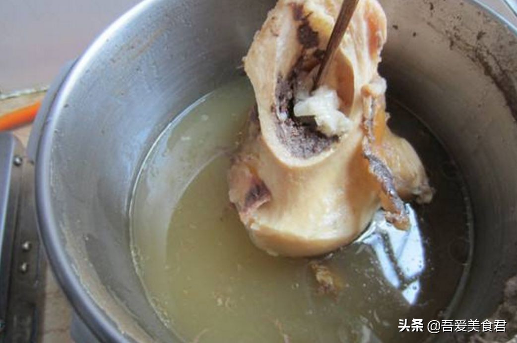 厨师怎么才能让汤更鲜,厨师怎么调汤才鲜美