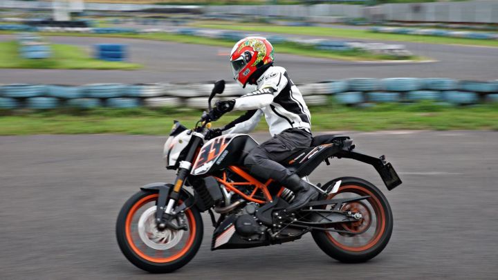 新手入坑摩托车需要办理什么,摩托车新手入坑全攻略教学