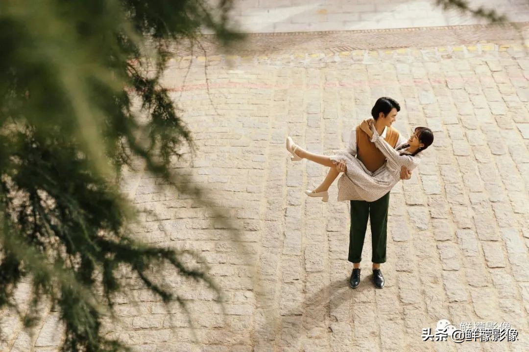 快来一睹超有电影感的婚纱照,电影同款婚纱照推荐