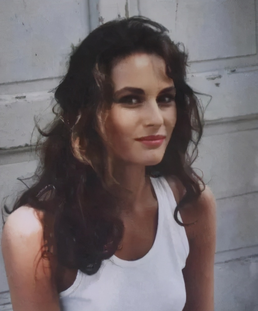 特朗普为三任美女老婆买大钻戒，可比竞选总统“认真”多了