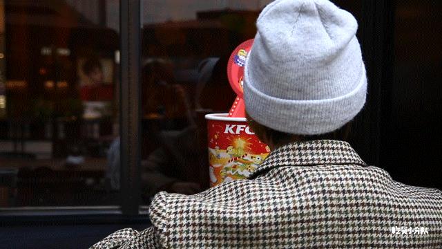 kfc肯德基圣诞桶怎么点,kfc圣诞节巨大的桶什么时间点更新