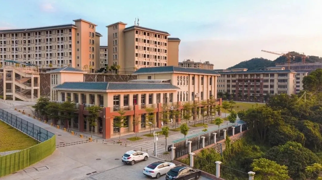 广州大学计算机专业研究生好考吗,广州女子职业技术学院计算机专业