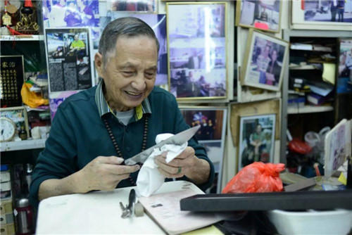 刀王陈当华,刀王磨菜刀多少钱