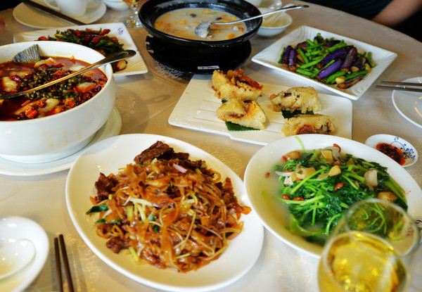 岭南天地奶茶啤酒,岭南天地外国酒馆