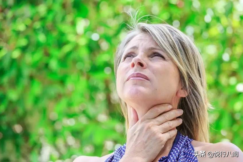 如何缓解跑步时喉咙干,跑步时怎么缓解喉咙痛