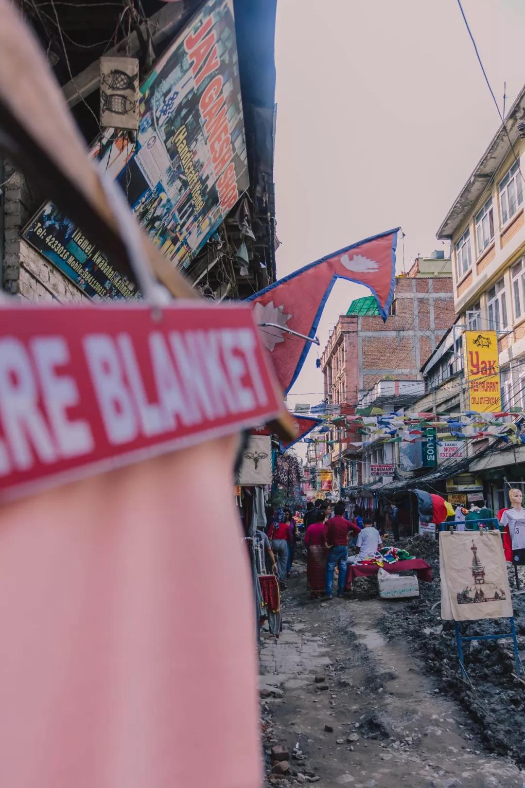 这个微笑国度,见人就夸漂亮,300元就能在天空滑翔