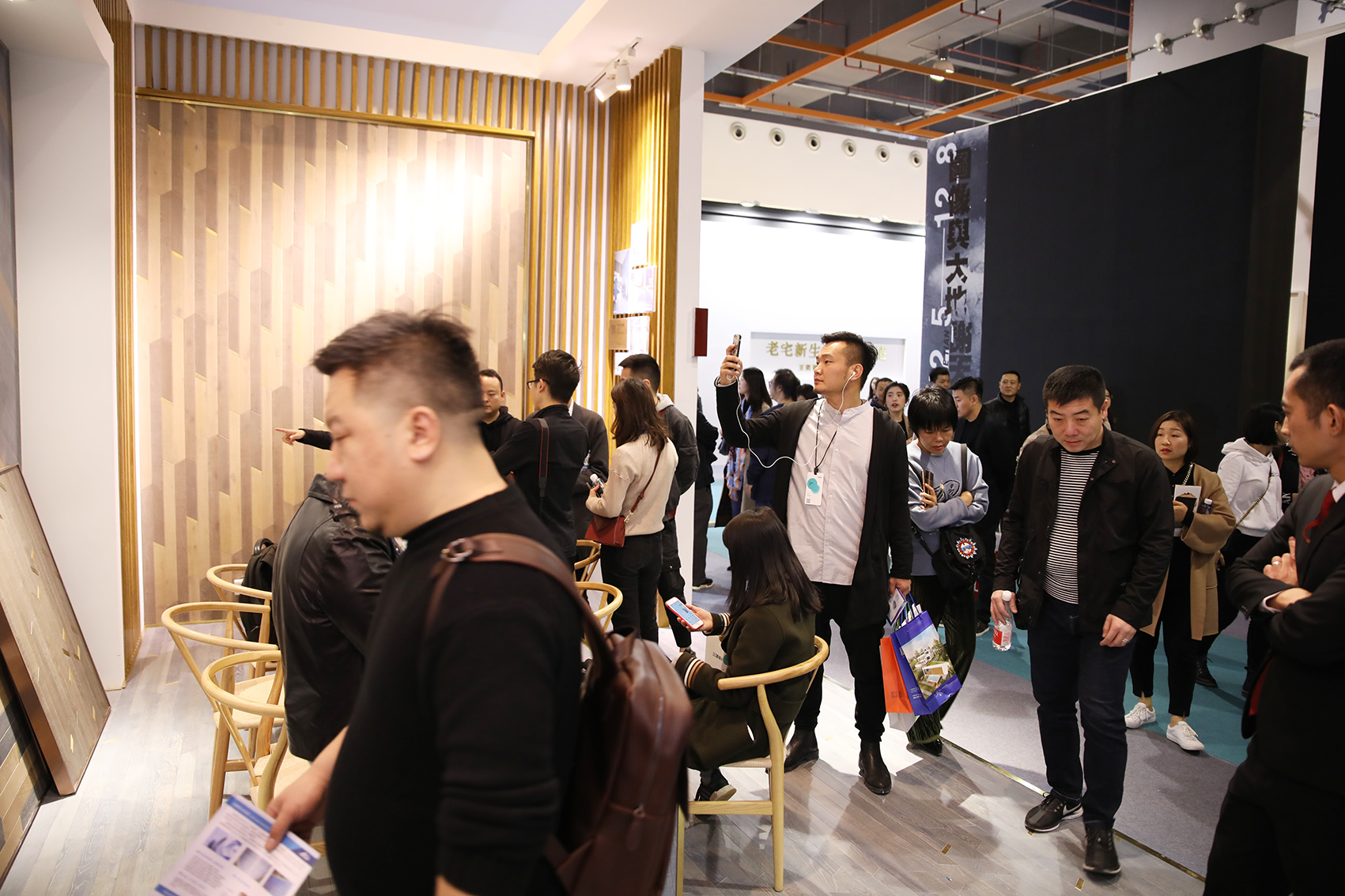 大自然地板荣誉牌,大自然地板获得的荣誉