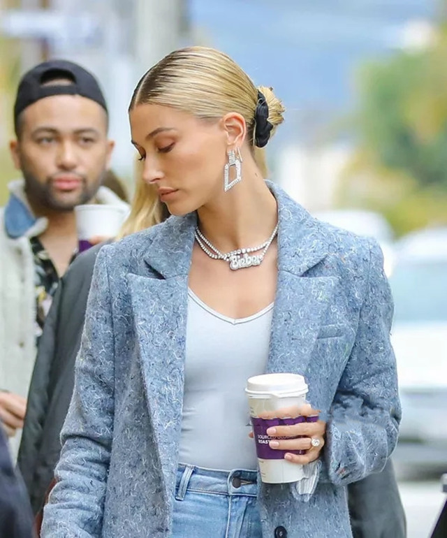 如何选择适合的锁骨链,解锁天鹅颈