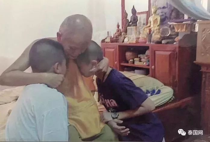 泰国捐钱最多的僧人,泰国活着的高僧哭丧