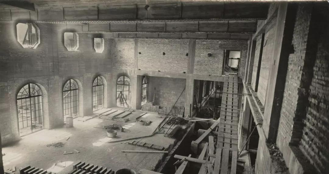 上海百年邬达克建筑——宏恩医院，最近长高了1.2米