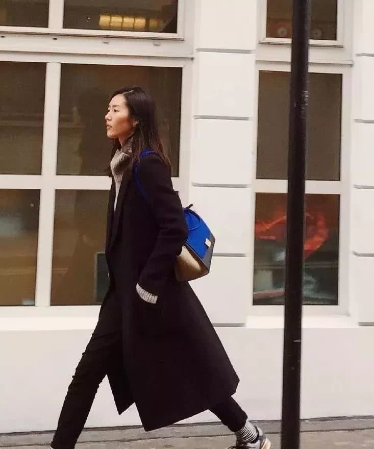 刘雯大包包推荐,刘雯同款豹纹包包