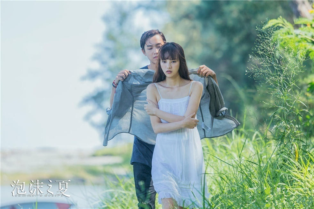 严禹豪演过的电影,时光教会我爱你严禹豪宋伊人吻戏