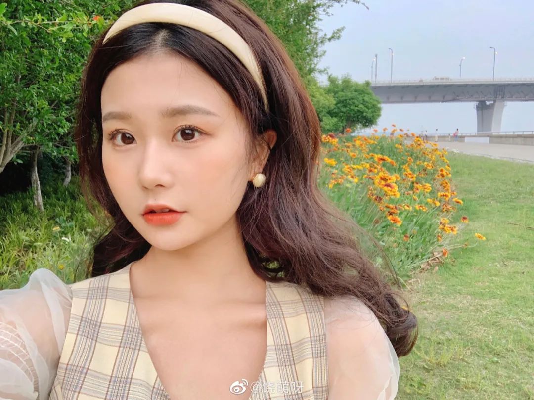 小个子圆脸微胖女生怎么穿,小个圆脸女生怎么穿显高