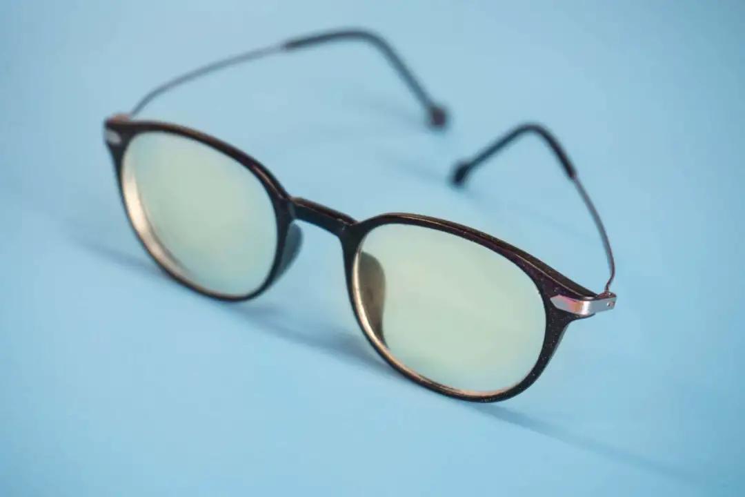 护眼模式真的管用吗,低头族护眼福利