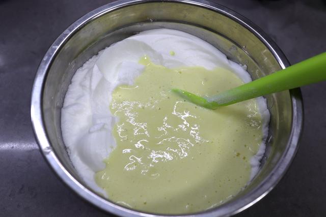 抹茶戚风蛋糕不用油,无油无糖蛋糕10寸