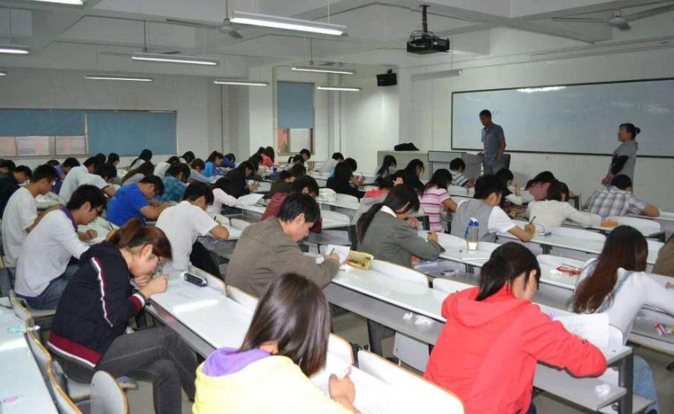 考入大学立刻要做的八件事,报大专院校有什么诀窍