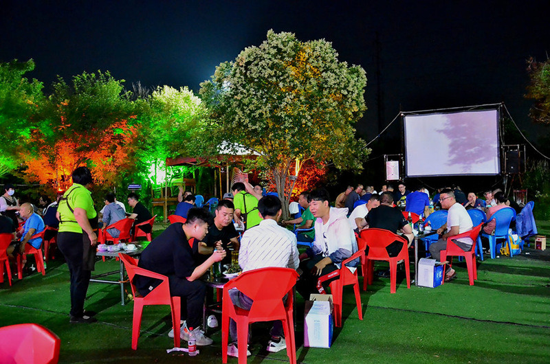 吉利网红美食打卡地军鹏烤全羊一米烤大串欢迎您