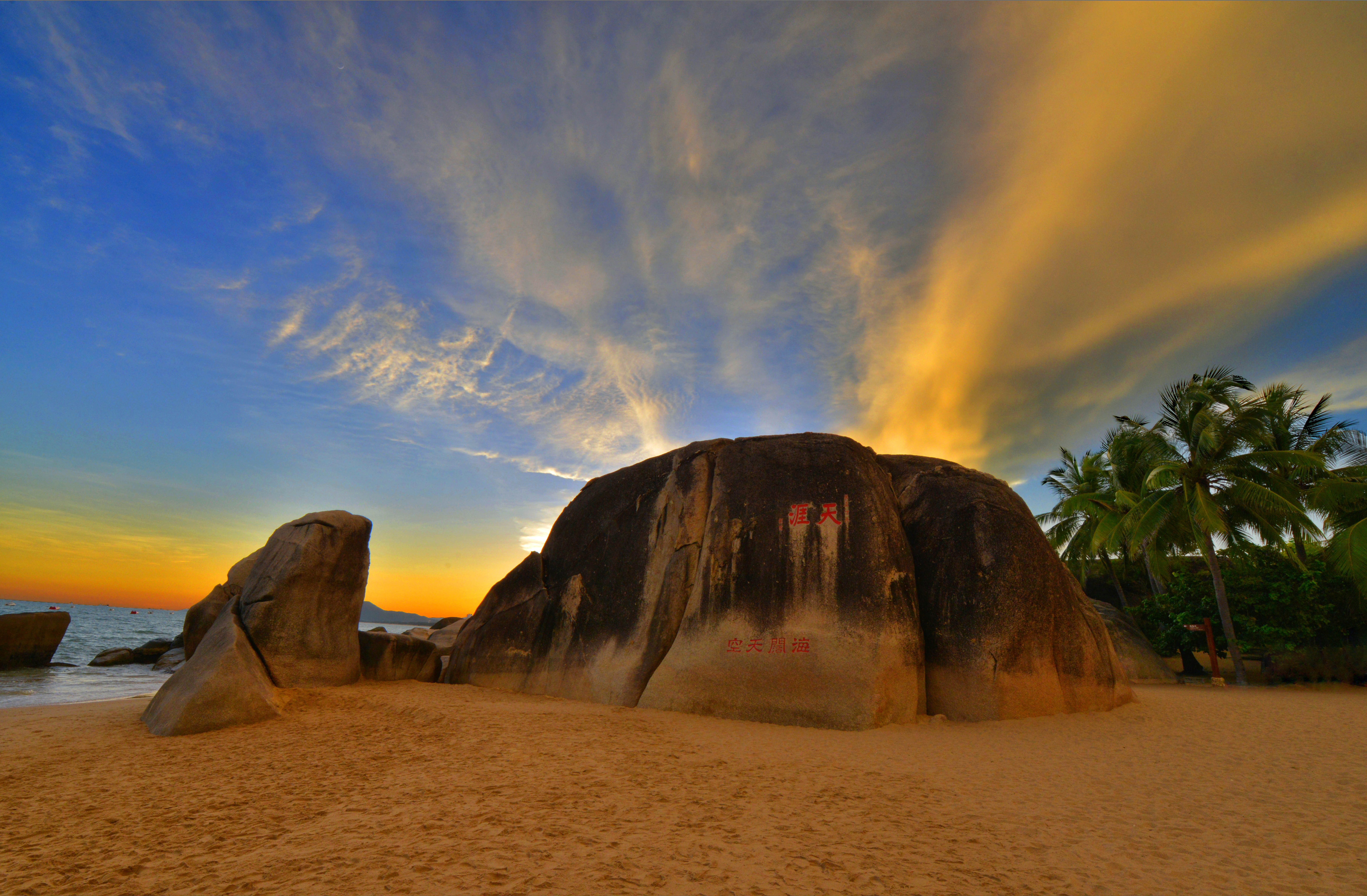 三月份去三亚能下海吗现在,三亚三月份能下海吗