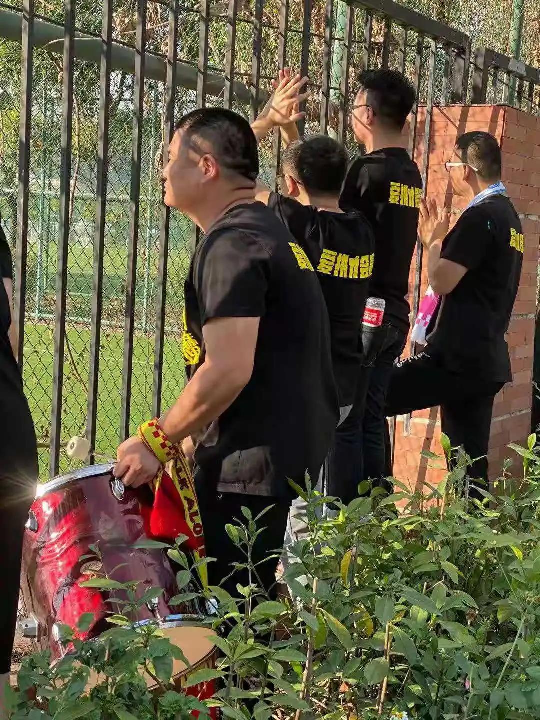 13年，4763天后，新厦足终于归来，这一刻泪流满面