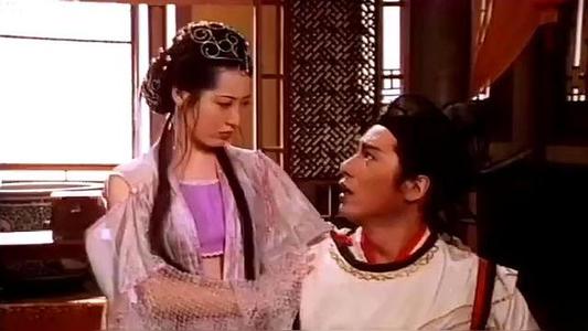 《*瓶金**梅》中放荡狠毒的潘金莲,其实是个缺钱又缺爱的女人