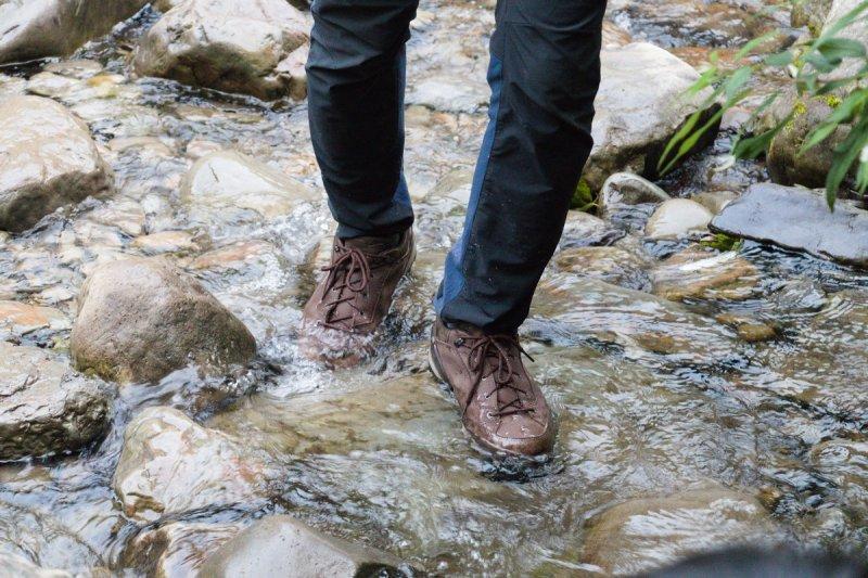 盘点小学生穿不起的鞋,lowa户外徒步鞋哪款是经典款