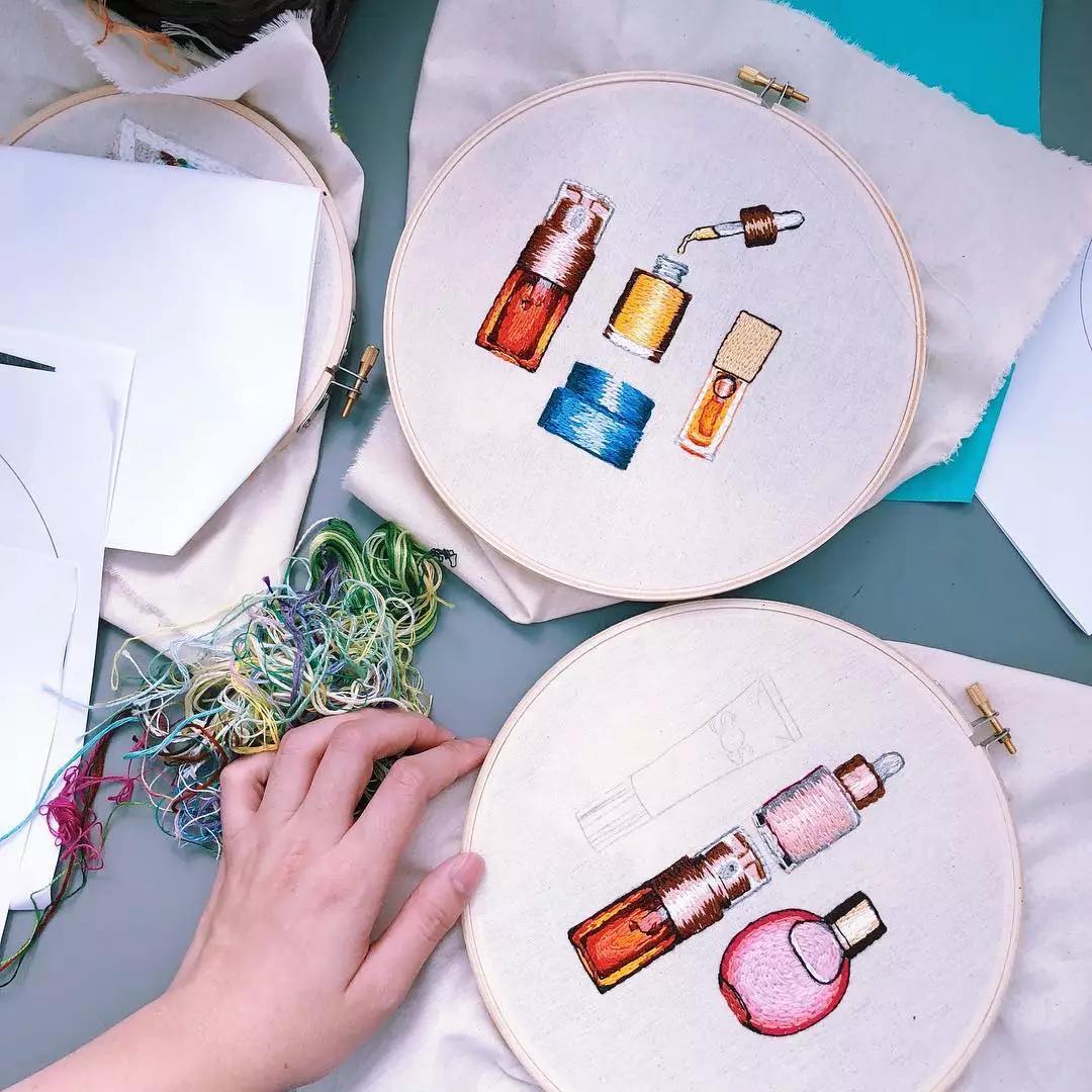 新加坡姑娘用刺绣记录下旅途风景，连Gucci都找她合作！