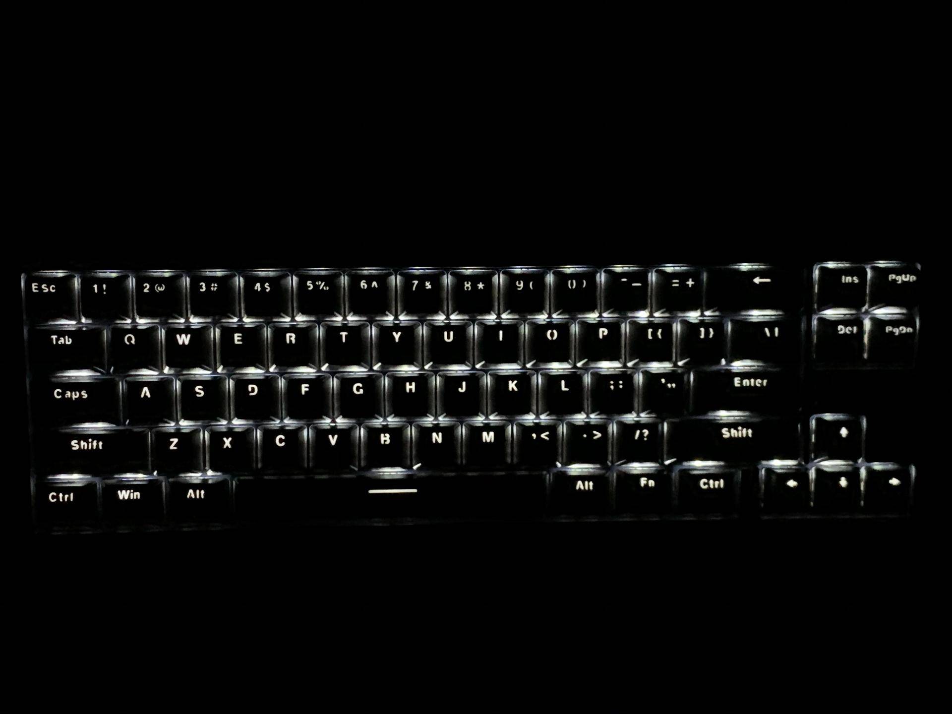 黑爵k680t镖人主题键盘,黑爵k620t键盘蓝色