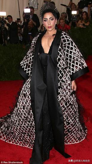 60岁大妈靠一根针赚800万,60岁大妈靠一根针3天赚120万