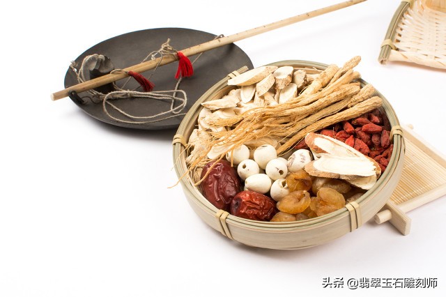 结婚三金买多少克黄金合适,结婚三金是黄金好还是白金好