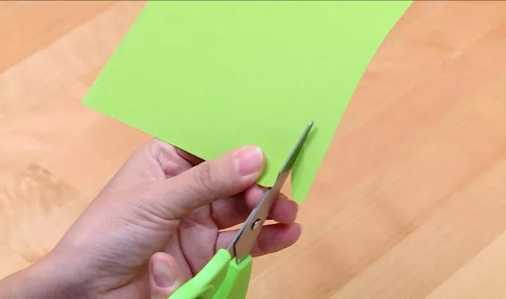 吸管变废为宝的花朵,吸管小手工制作废物利用