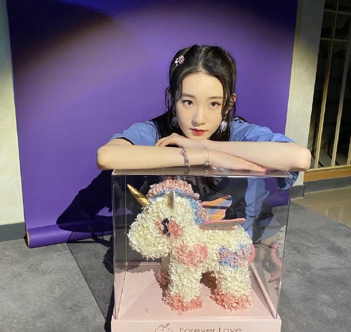 lisa最新刘海造型,当我剪了lisa同款刘海的时候