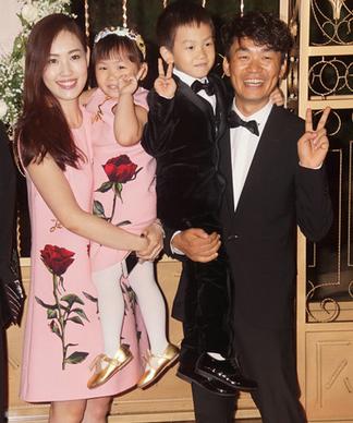 撤侨令下”傻根”王宝强突然不傻了,董卿恐将面对“骨肉分离”