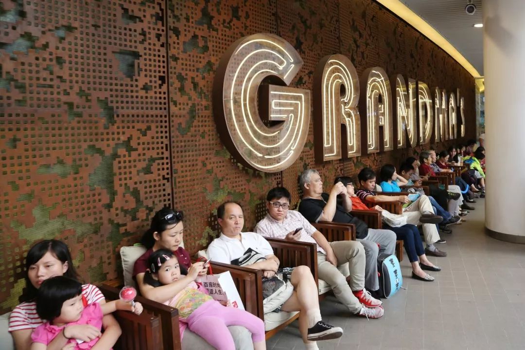 餐饮出现大量排队,食堂迷惑行为