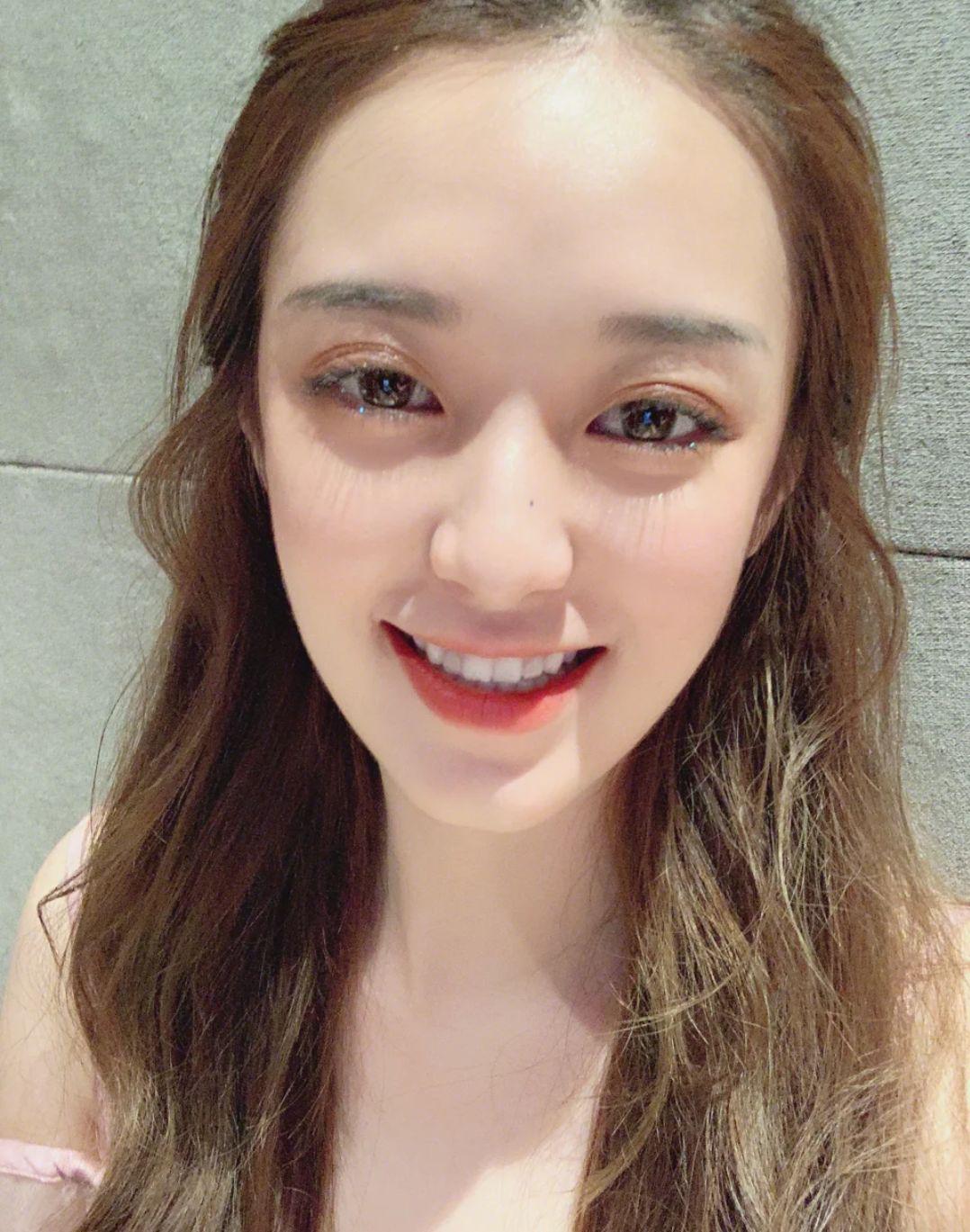 化妆起皮不是你的错,但选错粉底液就是你的不对了