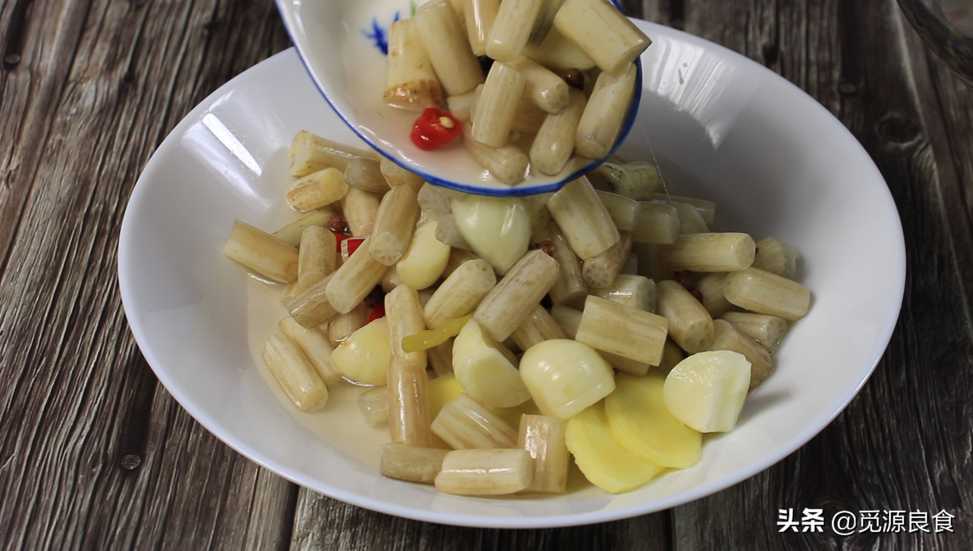 酸辣藕条怎么腌制泡菜,新鲜藕带怎么做好吃